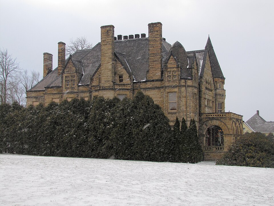 Buhl mansion in the snow