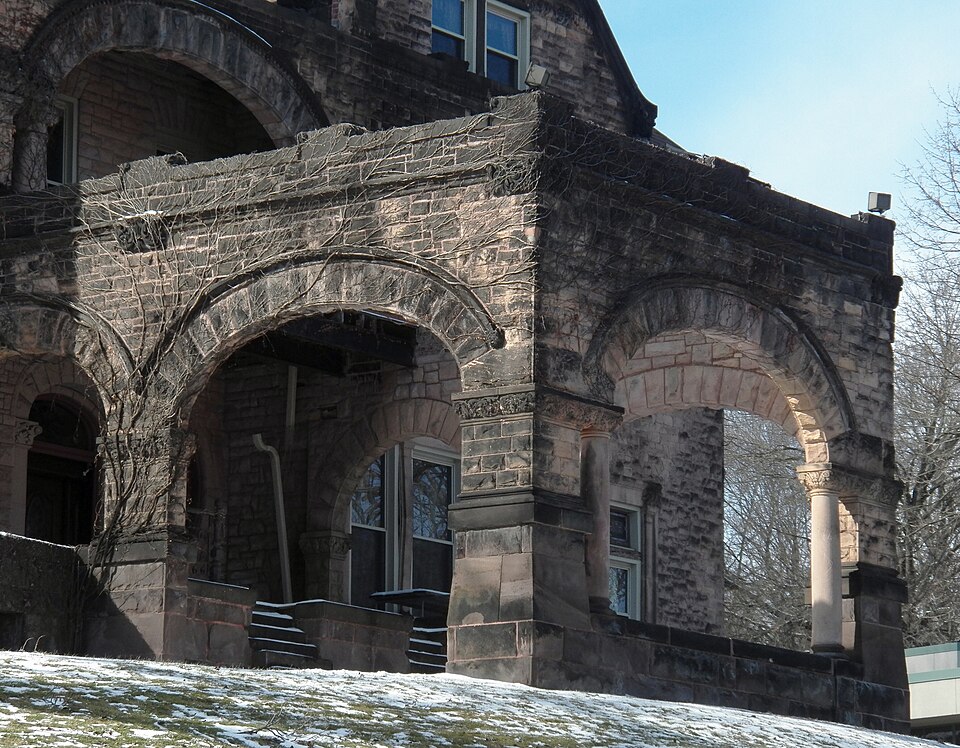 Porte cochere
